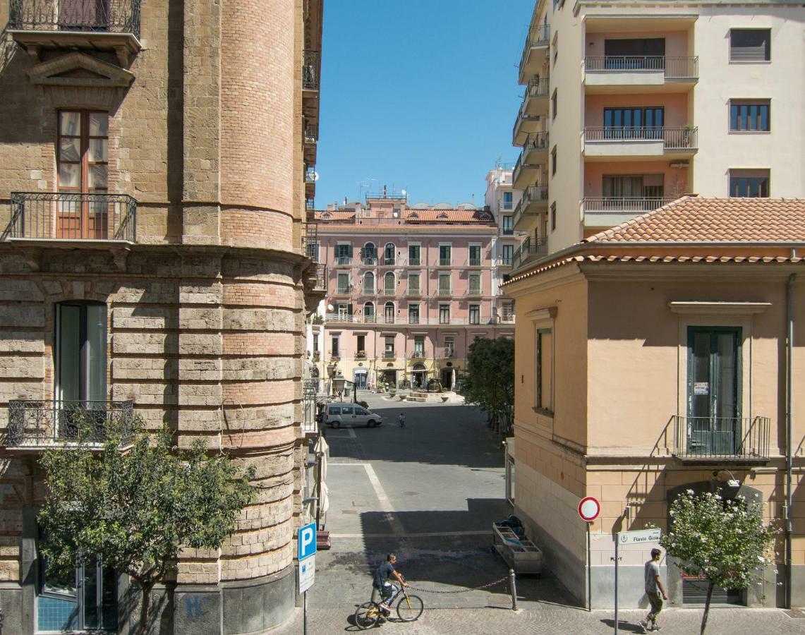 A Casa Di Adri Daire Salerno Dış mekan fotoğraf