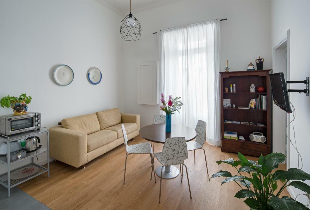 A Casa Di Adri Daire Salerno Dış mekan fotoğraf