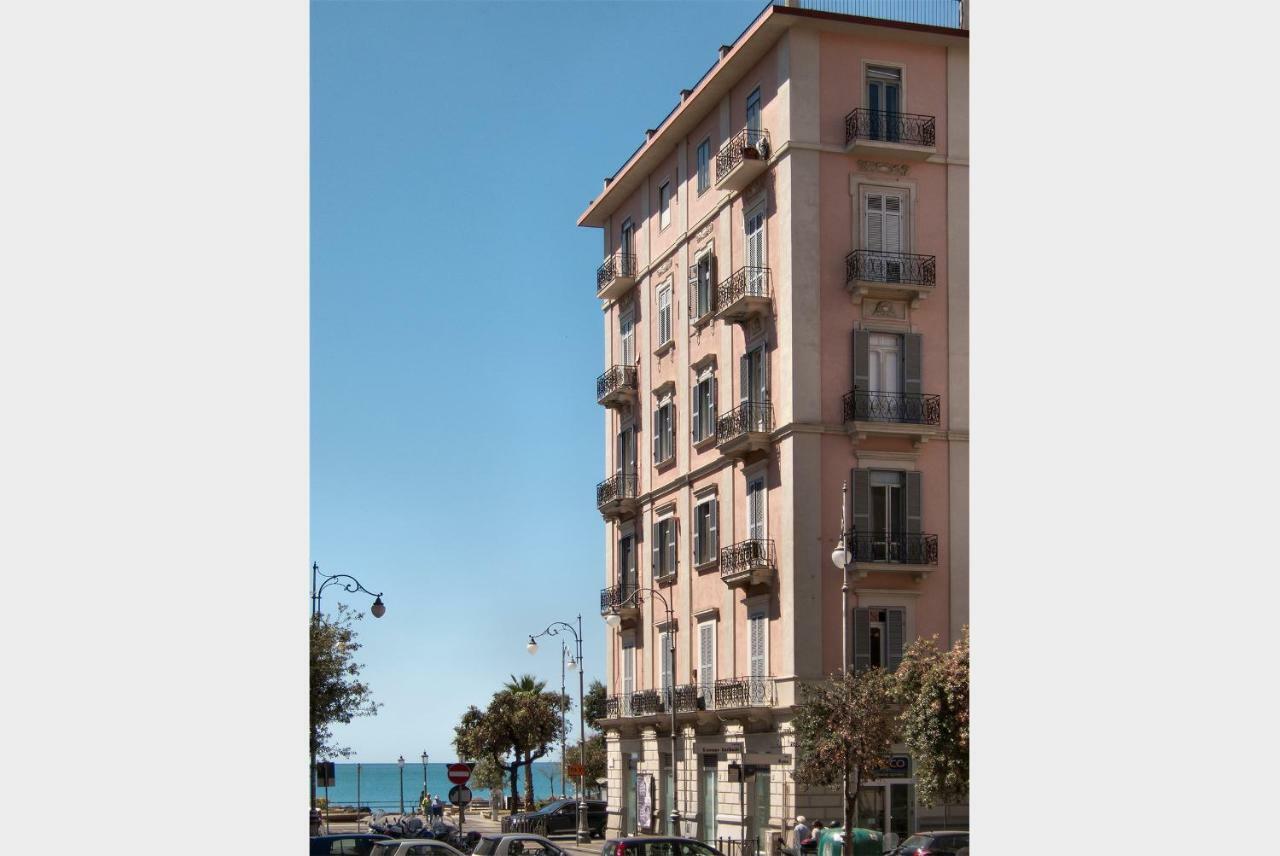 A Casa Di Adri Daire Salerno Dış mekan fotoğraf